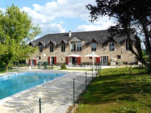 Logis Hotel Auberge De Cartassac Cressensac-Sarrazac Exterior photo